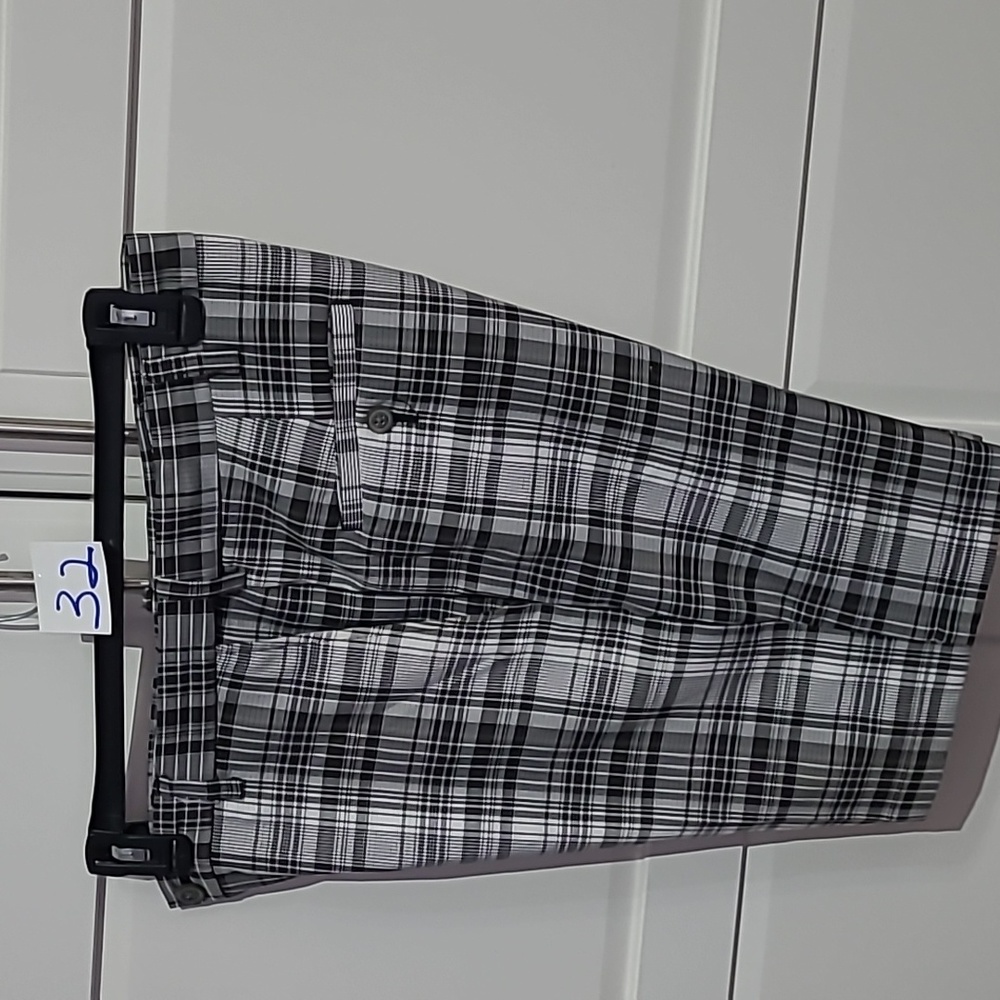Mens HAGGAR Shorts Size 32
